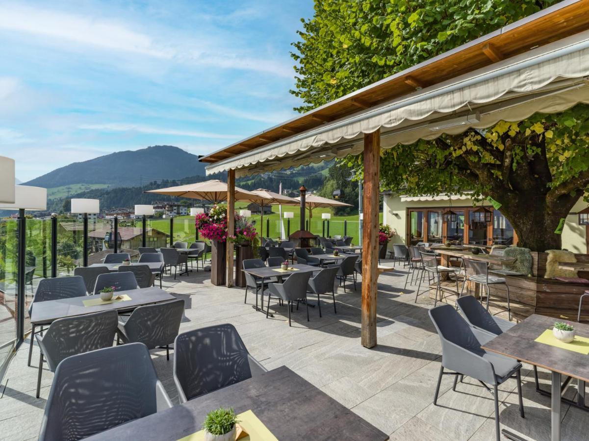 Hotel Waldfriede - Der Logenplatz Im Zillertal Fugen Bagian luar foto